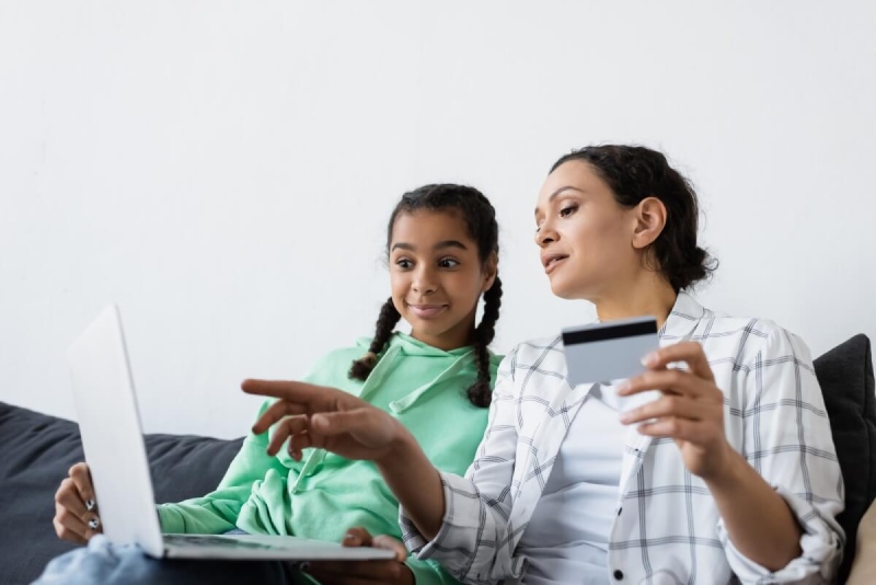 Credit Cards: A Money Management for Washington Teens Tool